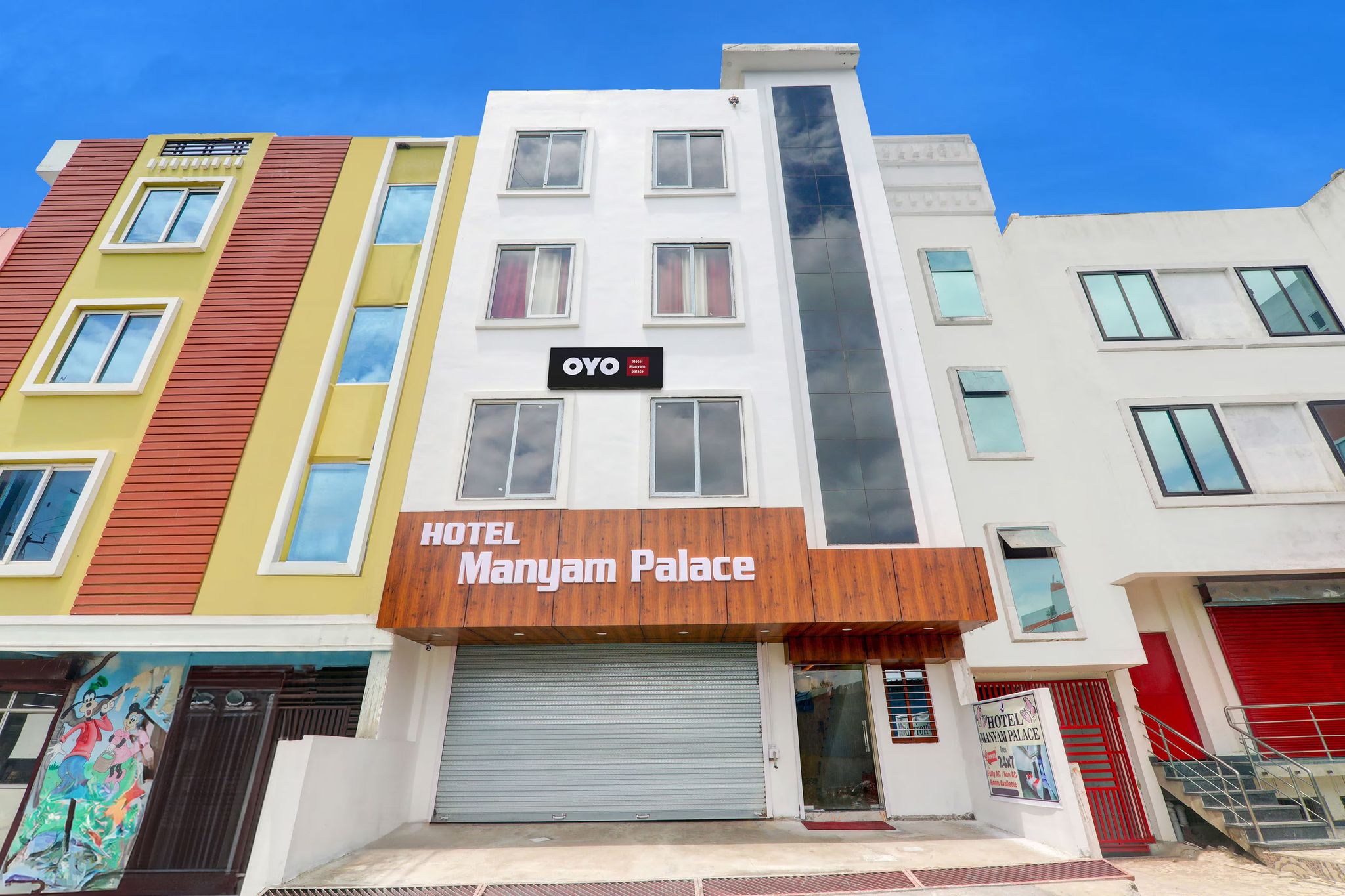 Hotel Manyam Palace