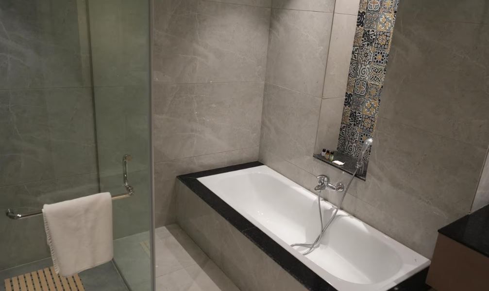 Suite-1 King Bed
