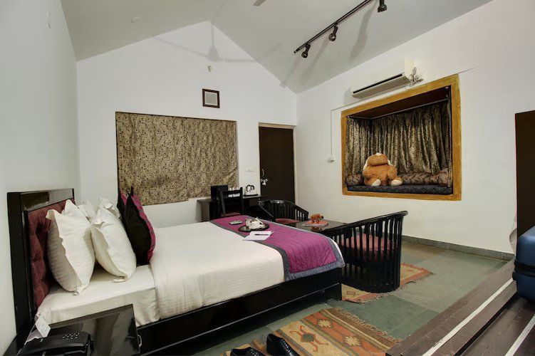Dera Kumbhalgarh Deluxe Cottage with Sit out area 2