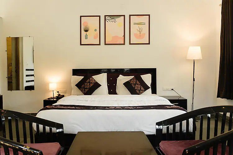 Dera Kumbhalgarh Deluxe Cottage with Sit out area 3