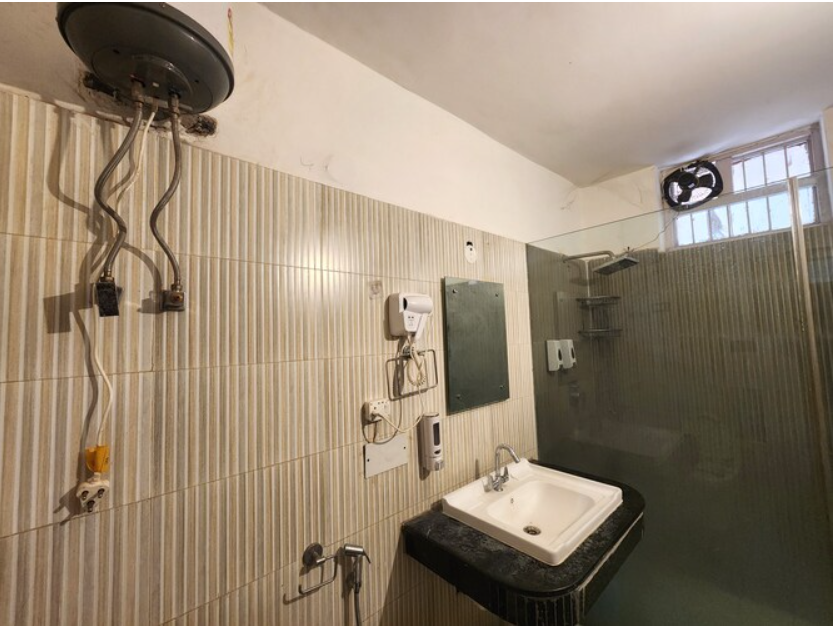 Hotel The Own Stay-Urban Boutique Deluxe room 4