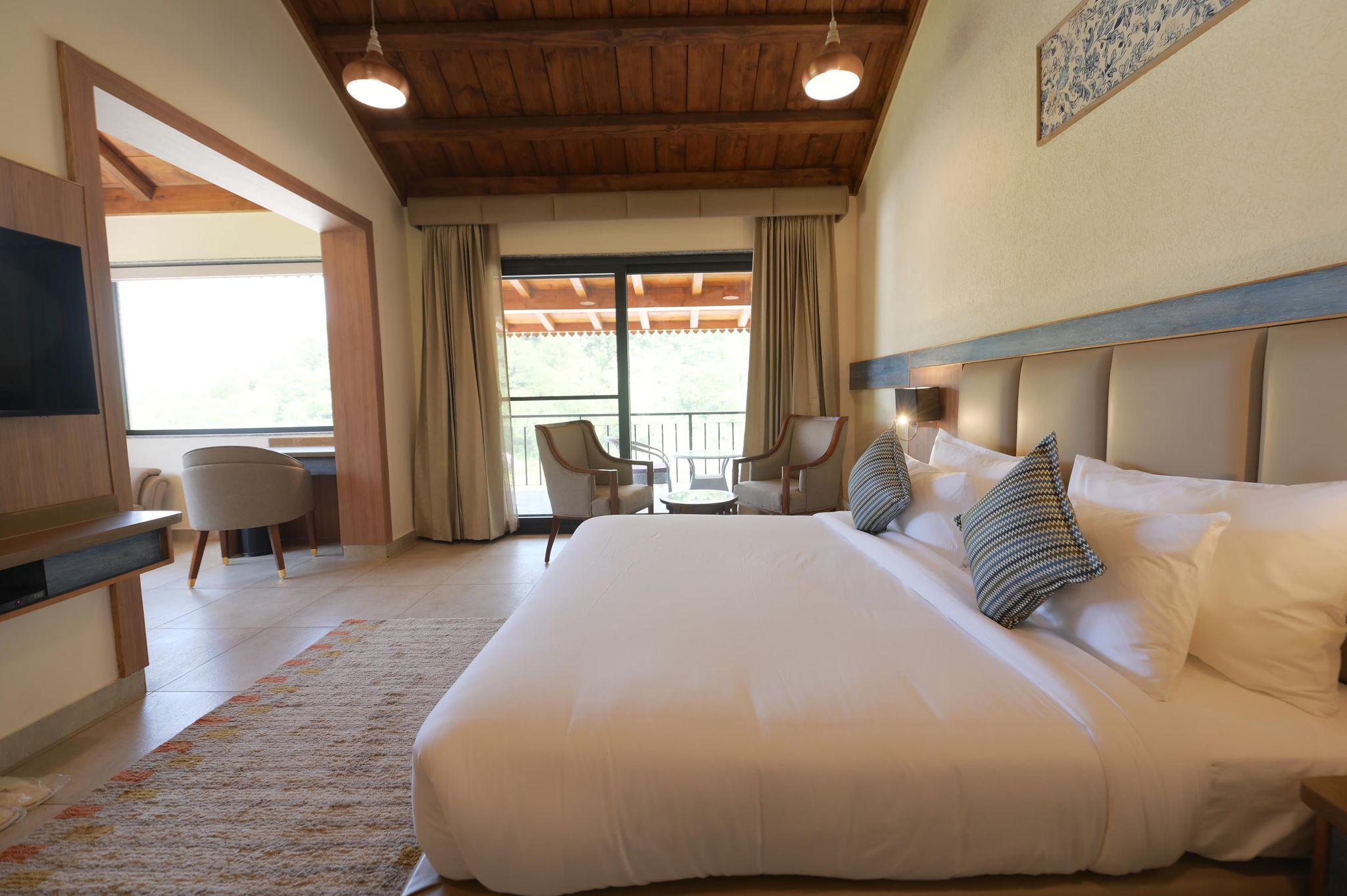 PRITHVI - Junior Suite With Valley View