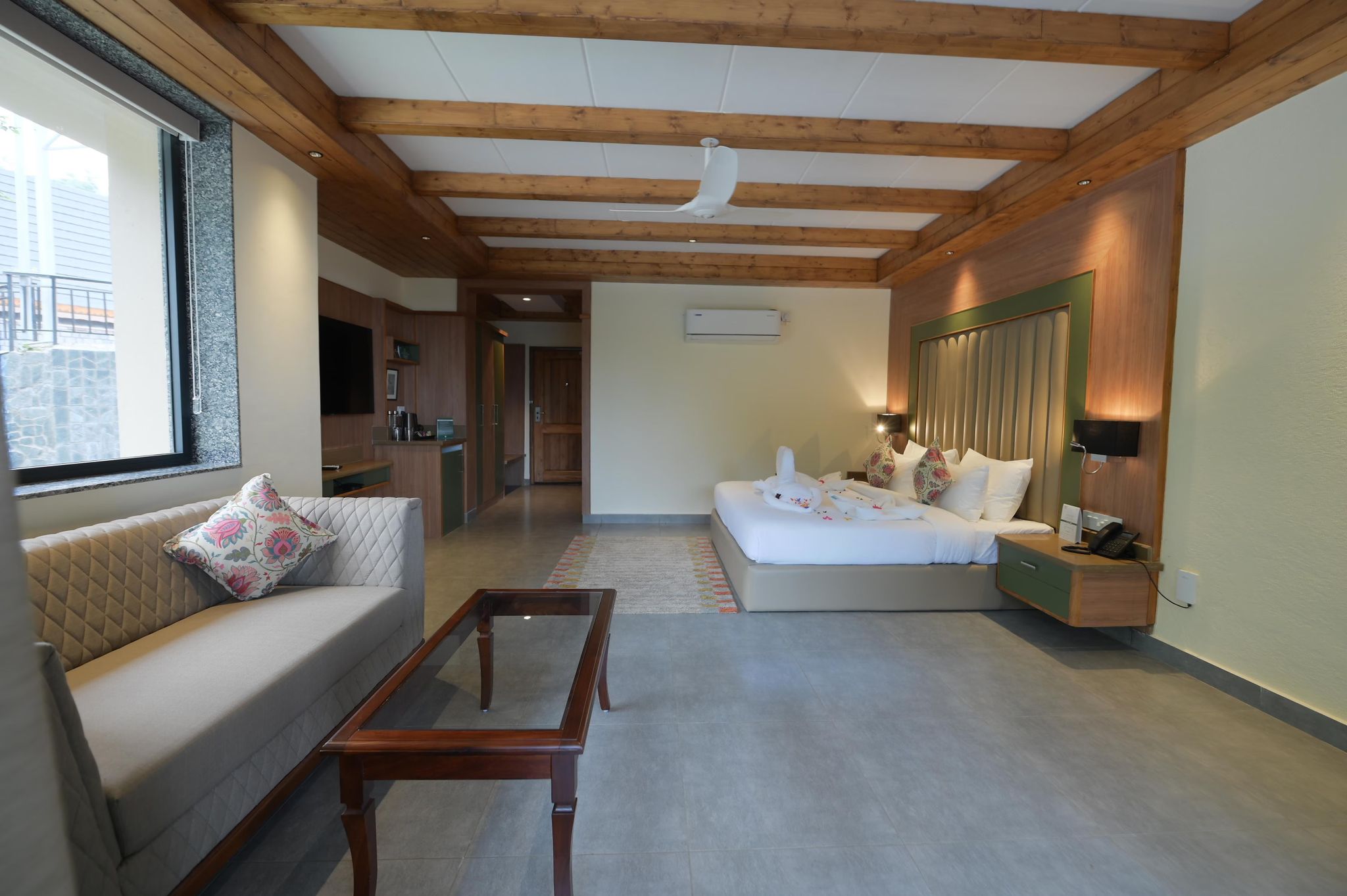 JAL - Family Suite With River View