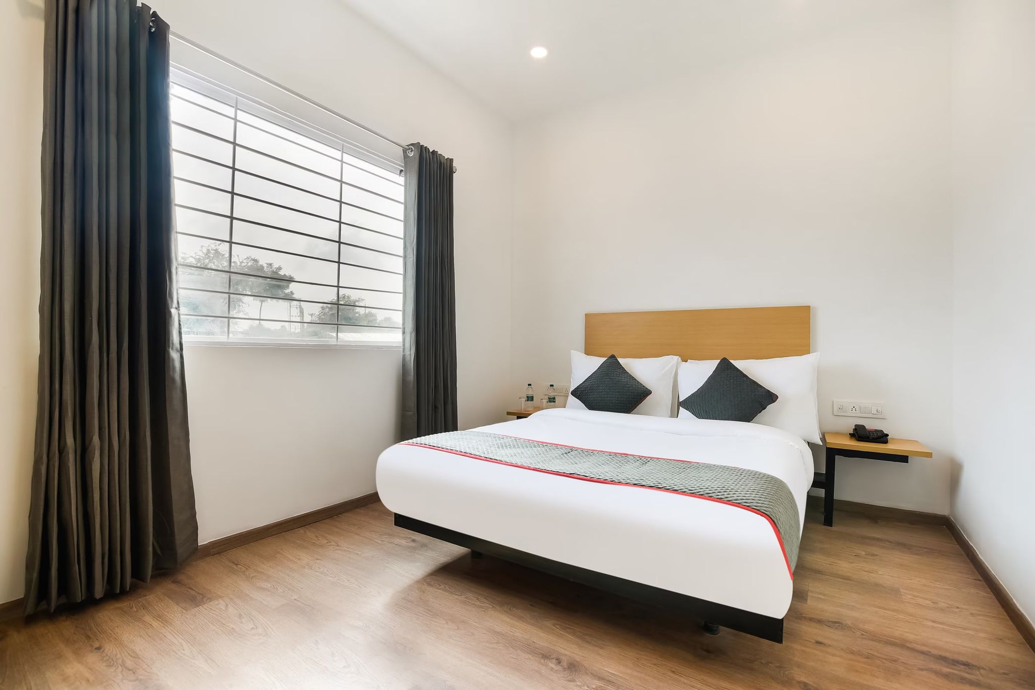 Rrooms Hotel Awadh Airport Classic 6