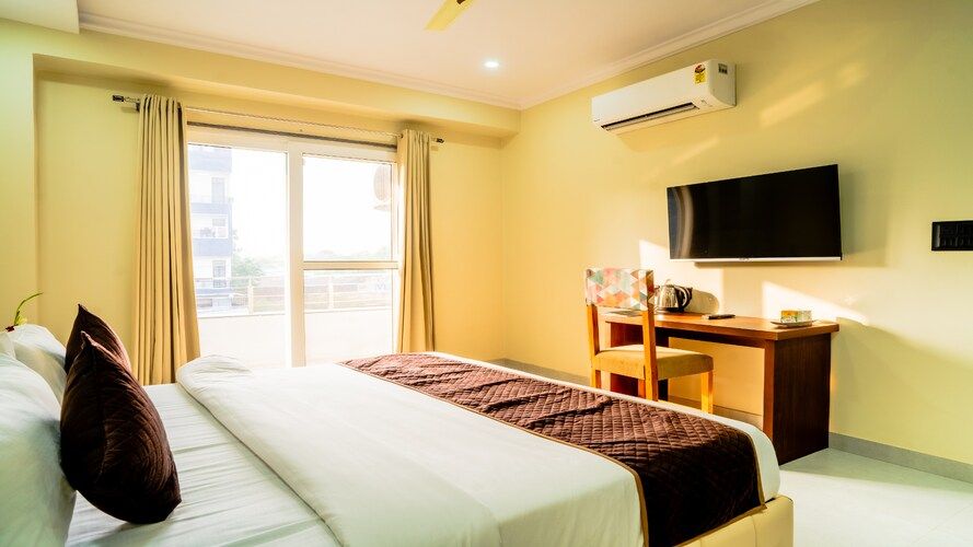 Qaud Room