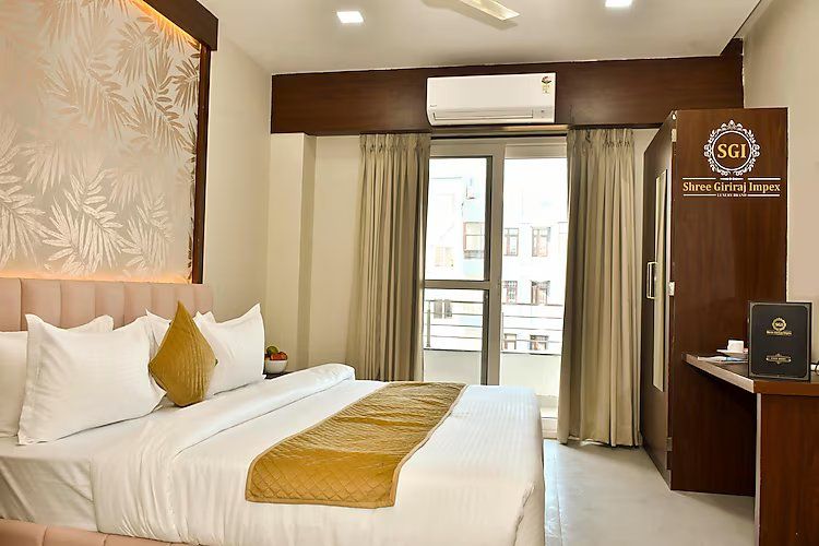 Qaud Room