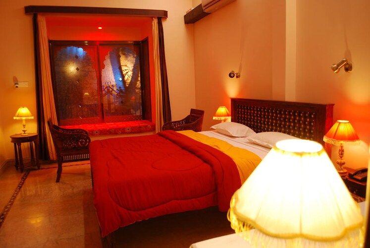 Super Deluxe Room