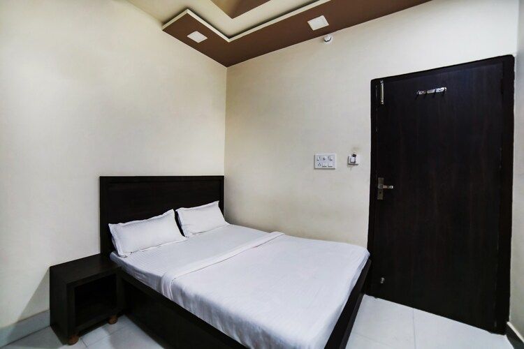 HOTEL ABHIMANYU INN NON AC ROOM 2