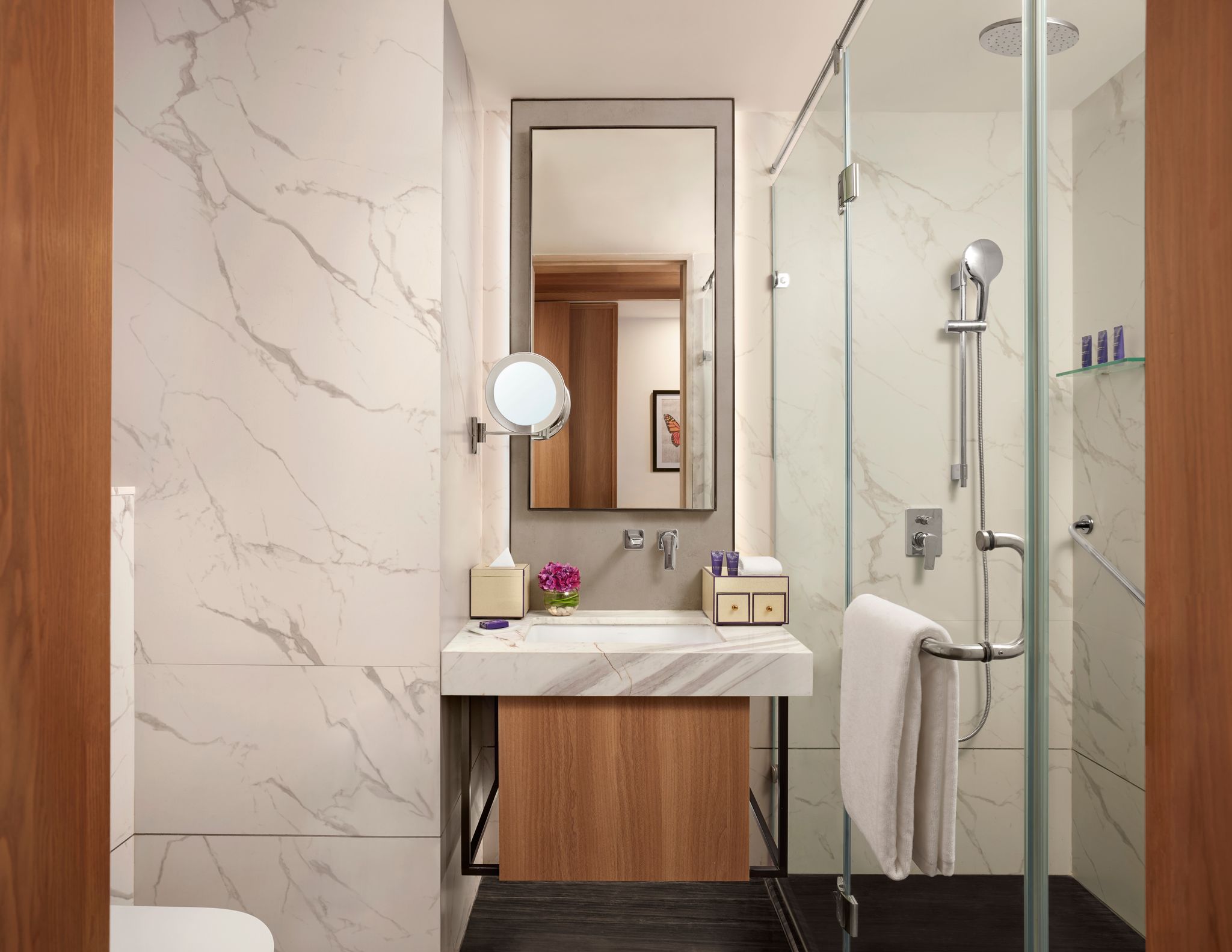 Deluxe Room King Bed