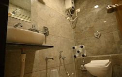 Hotel Naman Inn Deluxe Room 2