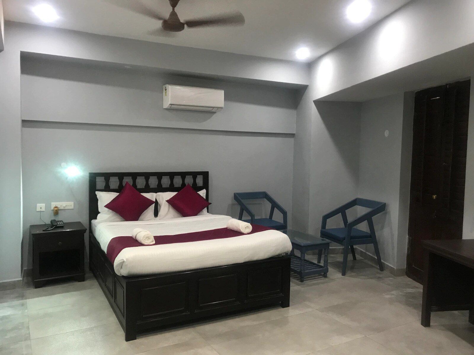 Deluxe Balcony Room