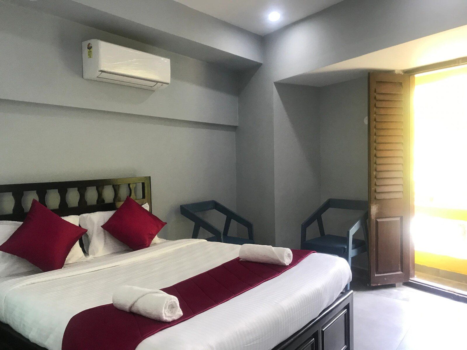 Deluxe Balcony Room