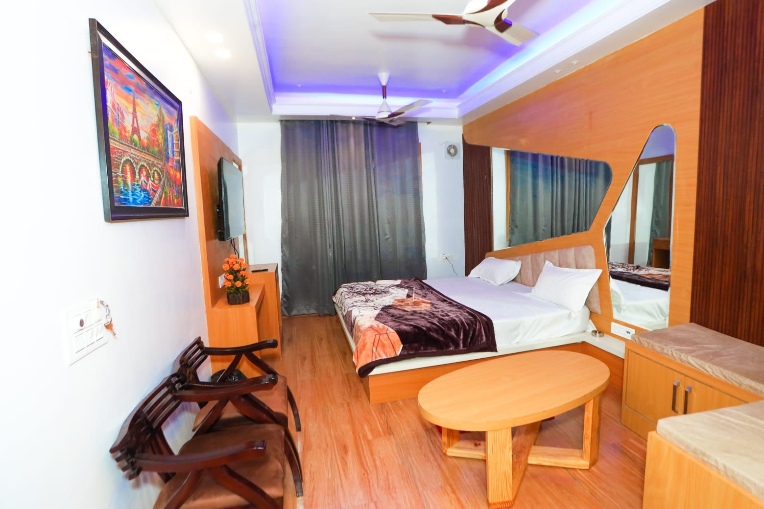 Hotel Elite Super Deluxe 2