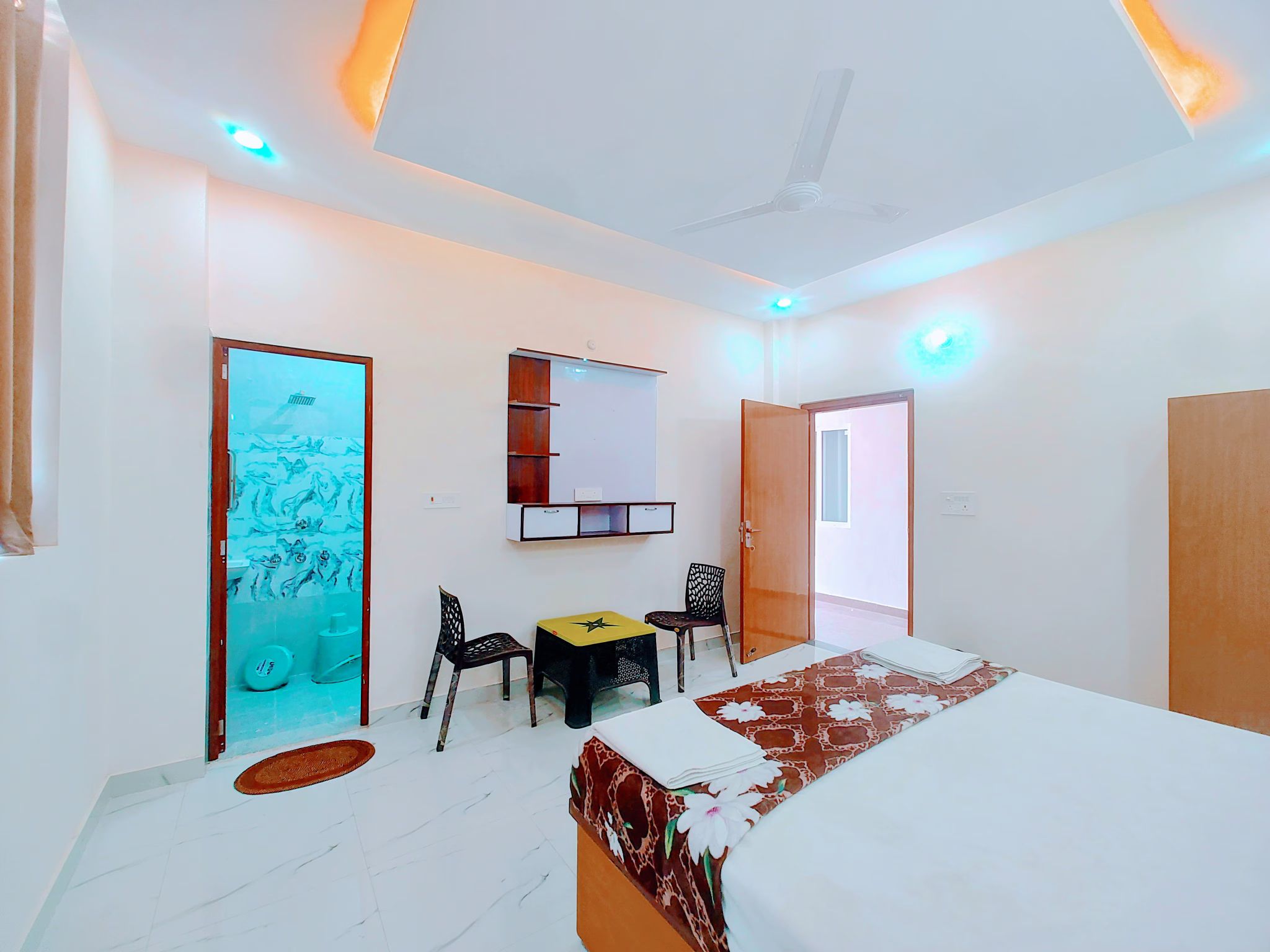 Avadh Star Palace Deluxe Room 4