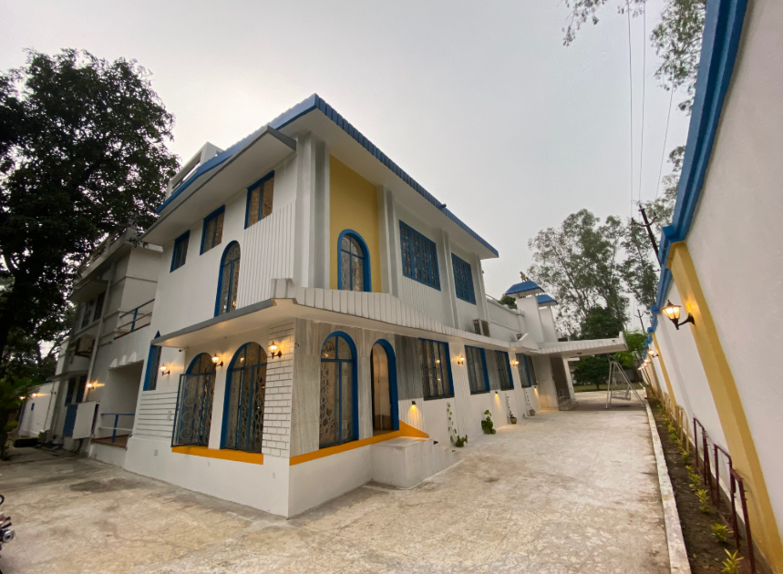 BNL FARMHOUSE