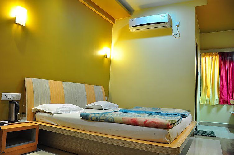 Deluxe Double AC Room