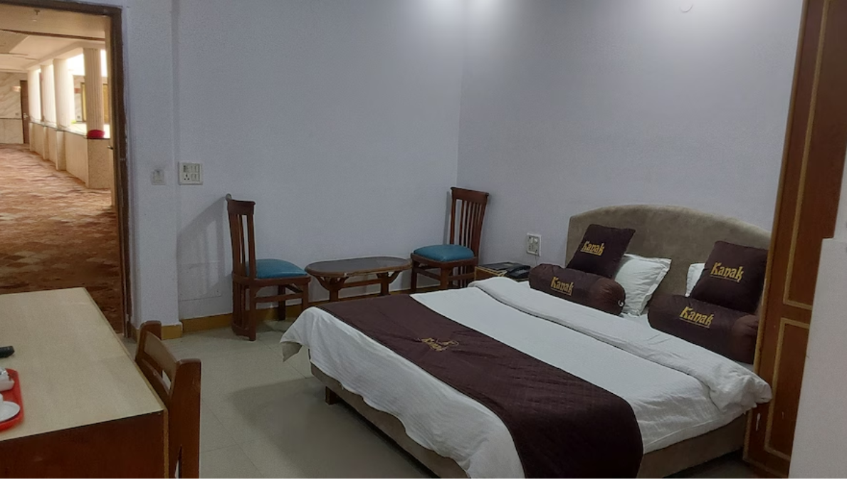 Kanak Garden Resort OLD SEMI DELUXE 4