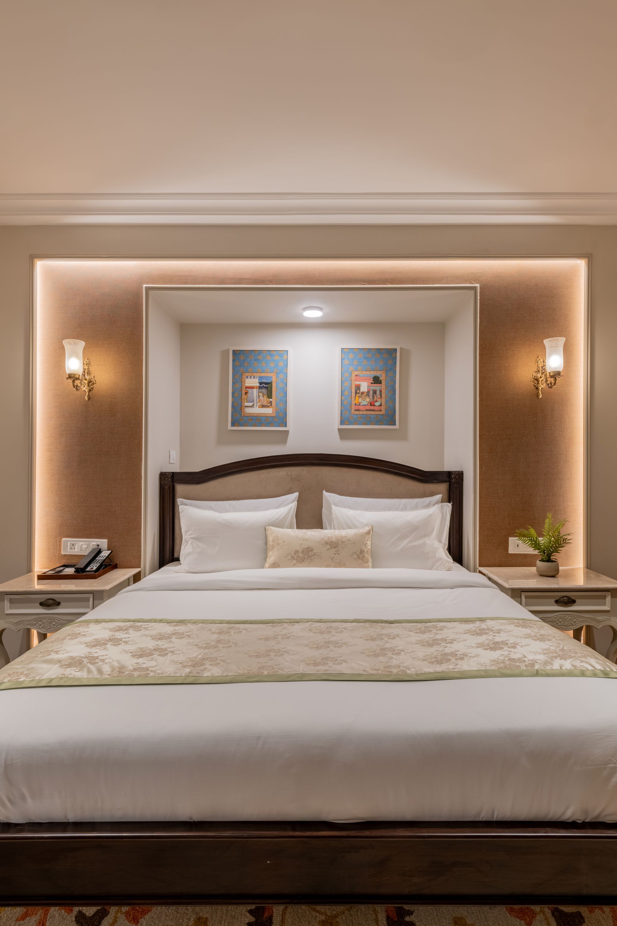 The Residency - A Boutique Hotel Superior Deluxe 9