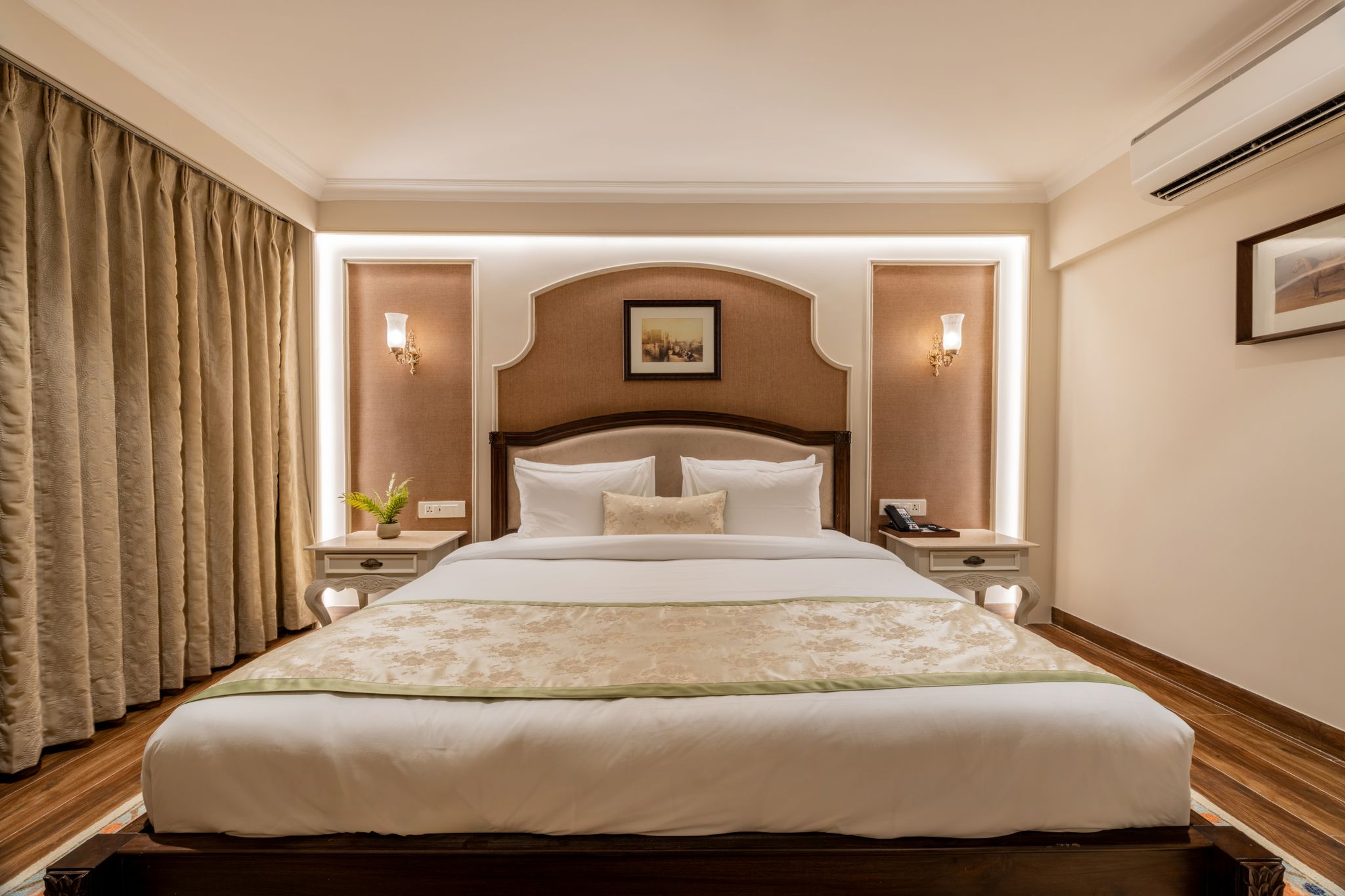 The Residency - A Boutique Hotel Superior Deluxe 8