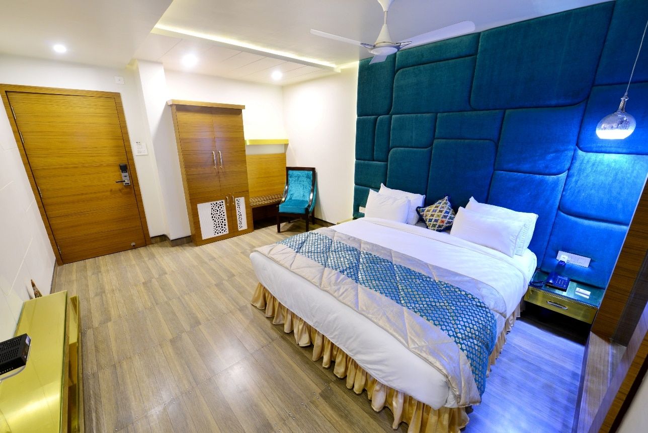 Hotel Mk vivanta Deluxe Room 6