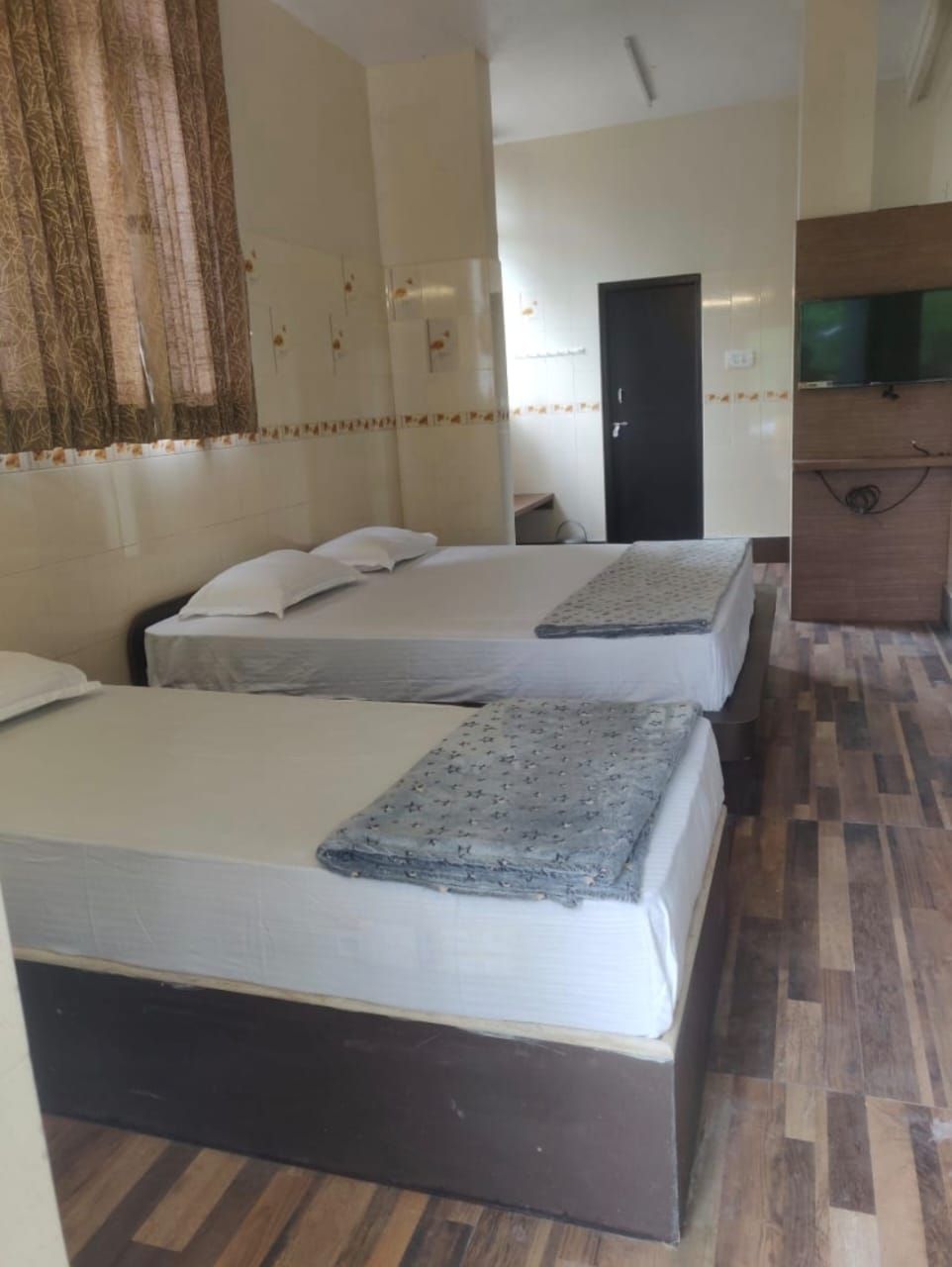 Triple room