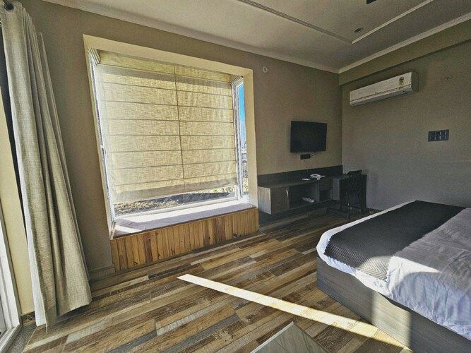 Super Deluxe Room