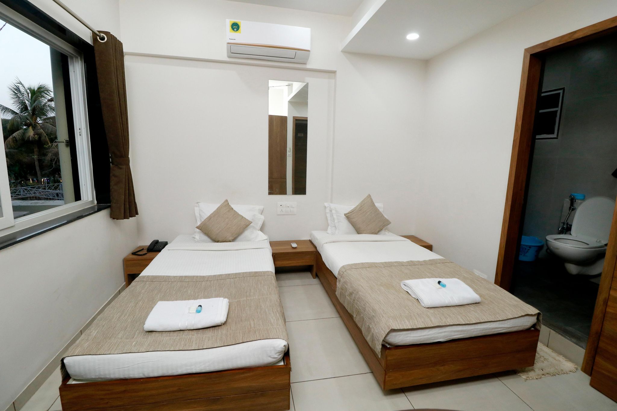 Hotel Sahaj Residency TWIN BED ROOM WITH FREE WIFI