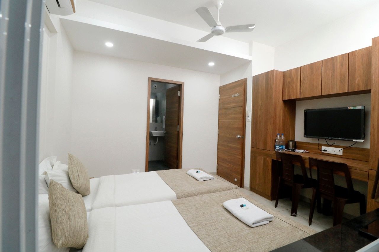 Hotel Sahaj Residency TWIN BED ROOM WITH FREE WIFI 3