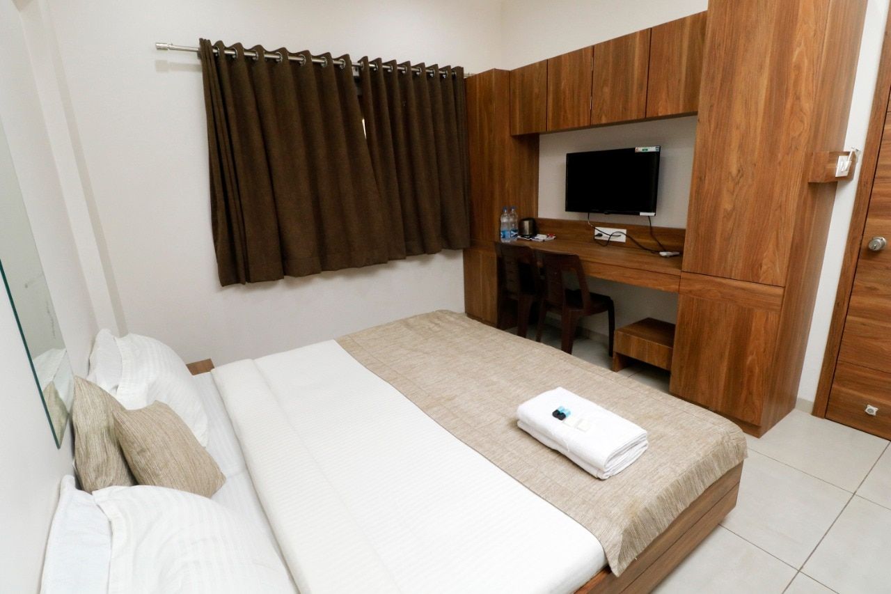 DELUXE ROOM WITH FREE WIFI