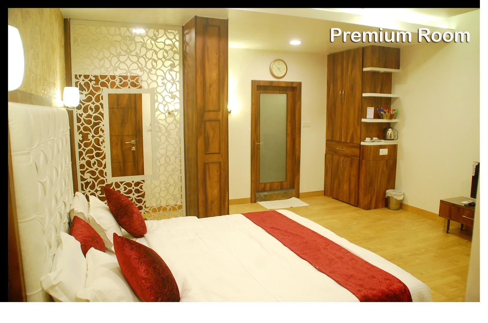 HOTEL PANDAV Deluxe Room 2