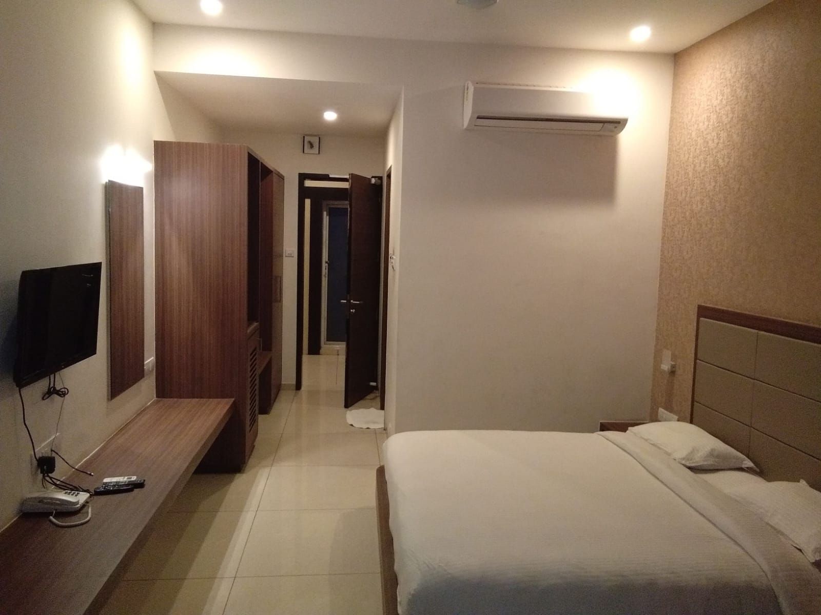 Rajdeep Hotel Chotila EXECUTIVE ROOM 4