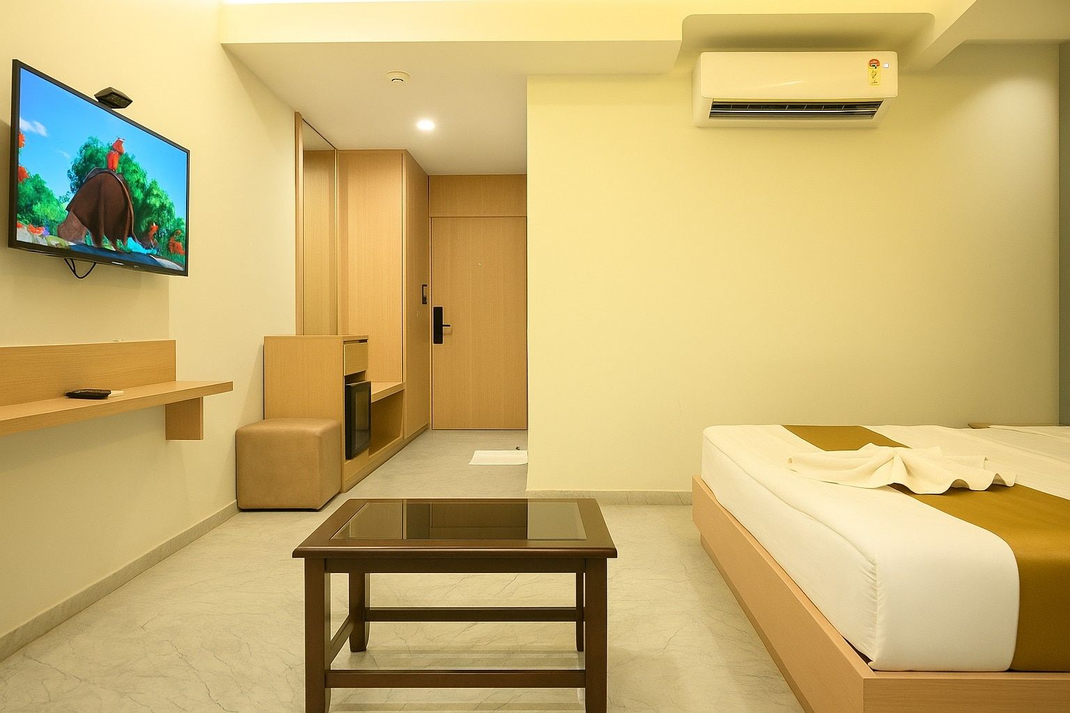 Ac Super Deluxe Room