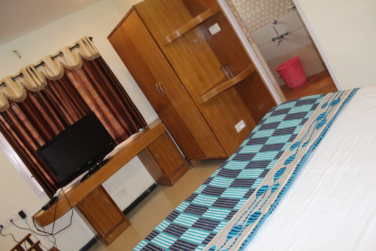 Deluxe Double Bedroom