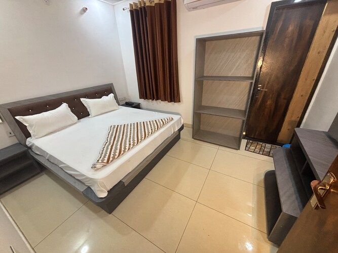 Hotel Shekhawati Resort Deluxe Double Bed 3