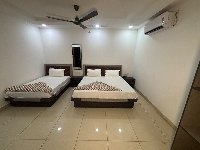 Hotel Shekhawati Resort Luxury Triple Room 3