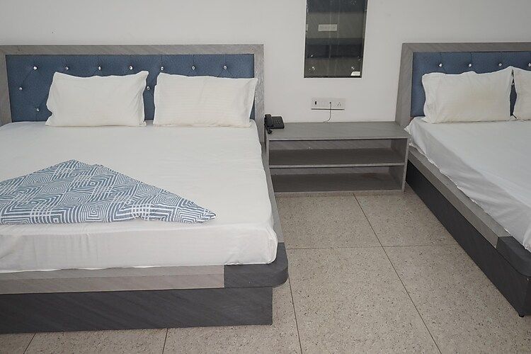 Hotel Shekhawati Resort Family Suite Room  3