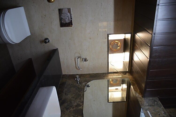 Hotel Rajdeep Deluxe Room with AC 4