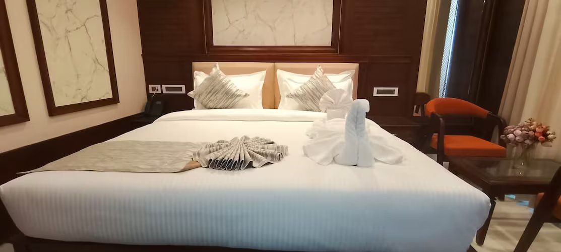 Hotel YKM Crown Premium Room 3