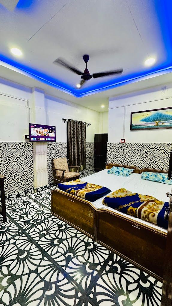 Hotel Nilamber Deluxe Room 3