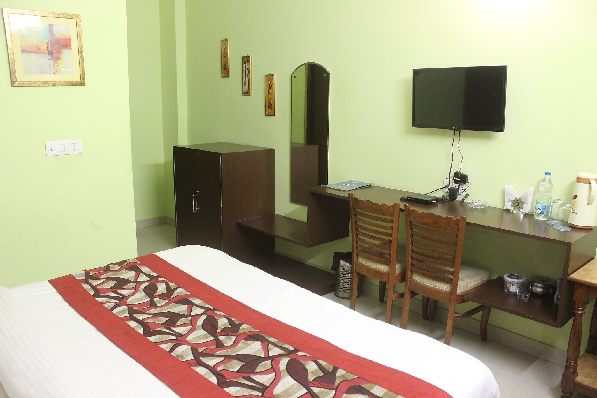 Hotel Sapphire DELUXE AC ROOM 4