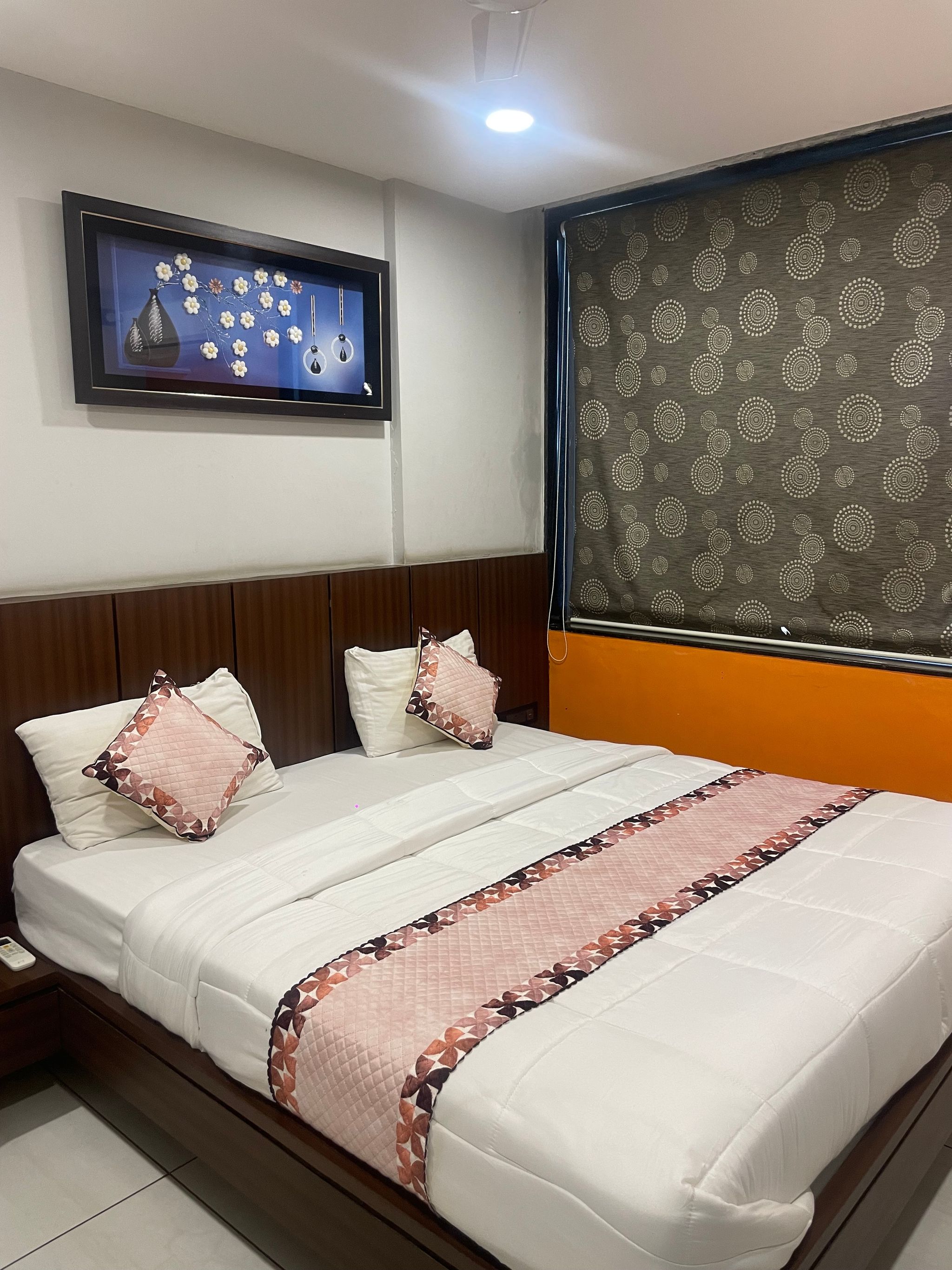 HOTEL VR INN DELUXE ROOM 14