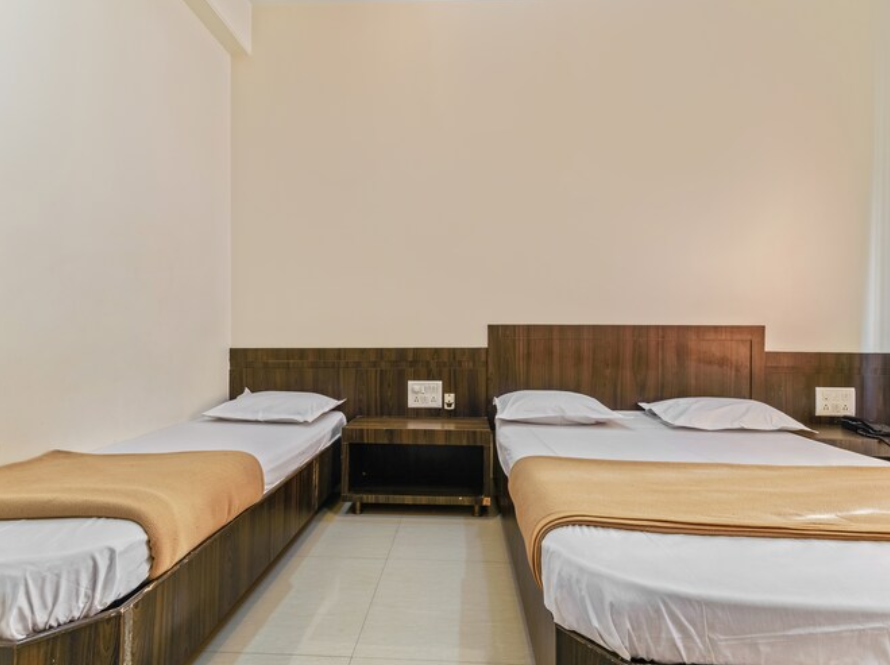 Deluxe 3 Bed Non AC Room