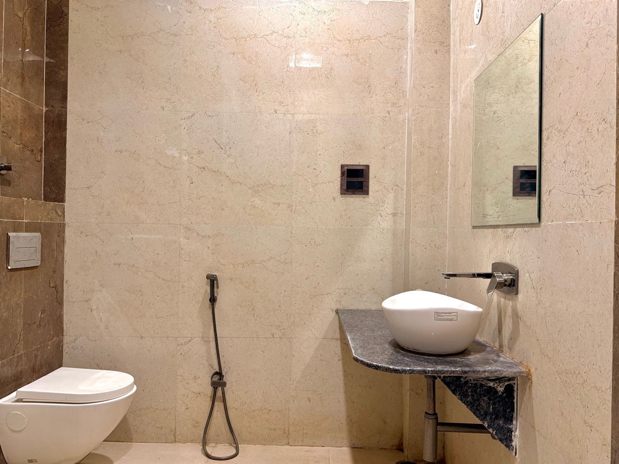 Krishnam Resort Deluxe room 5