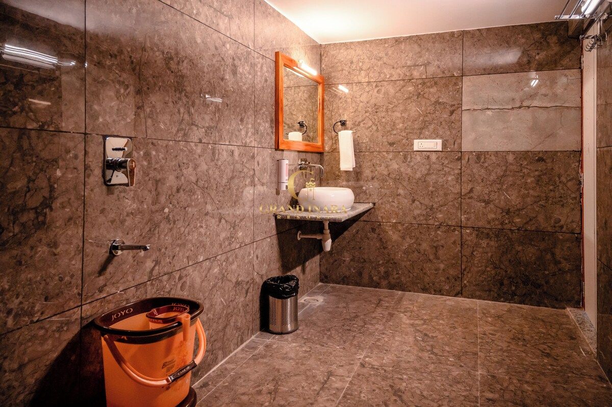 Inara Deluxe Swiss Tent (Non-AC)