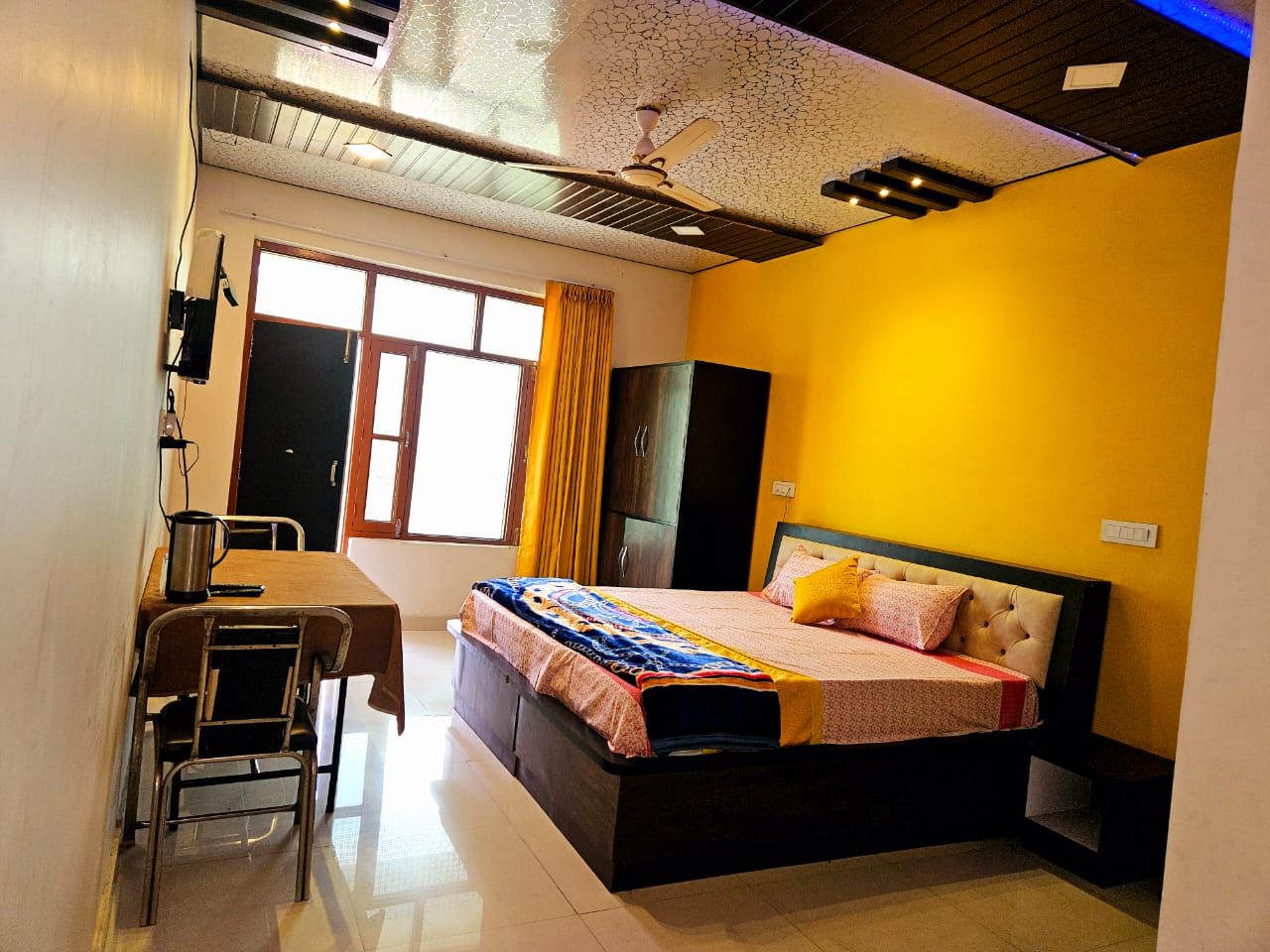 SONI HOTEL AND RESTAURANT Deluxe Room 8