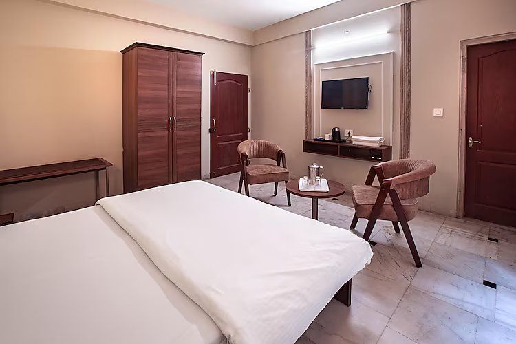Bhakti Dham Residency Standard Room (King Size Bed) 2
