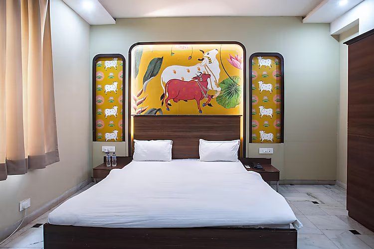 Bhakti Dham Residency Standard Room (King Size Bed) 4