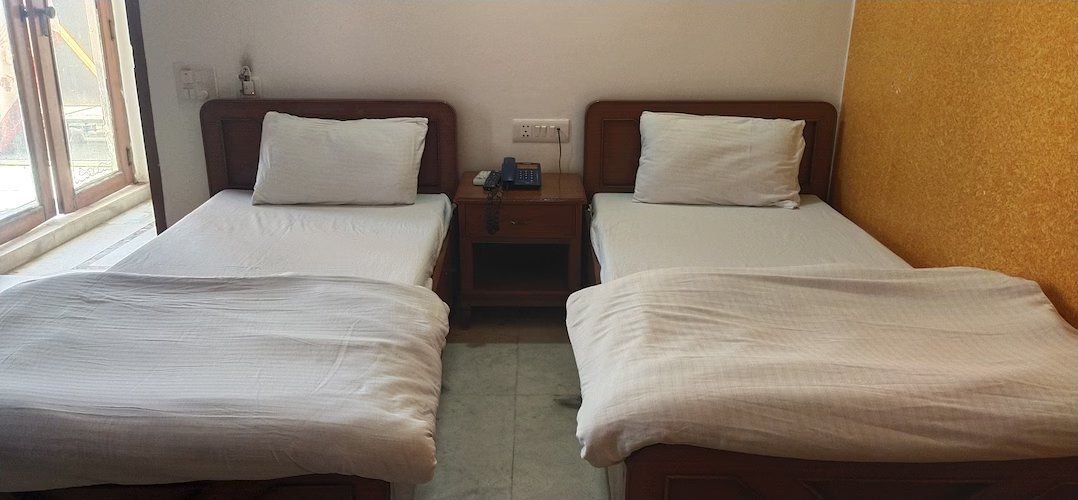 Twin bed