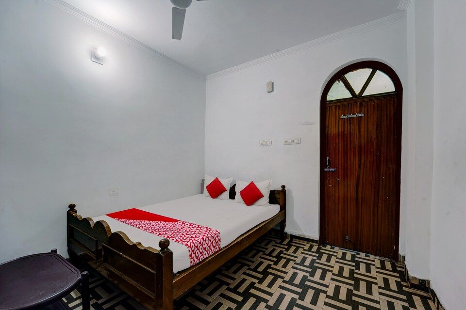 Hotel Saalt Deluxe Room 2