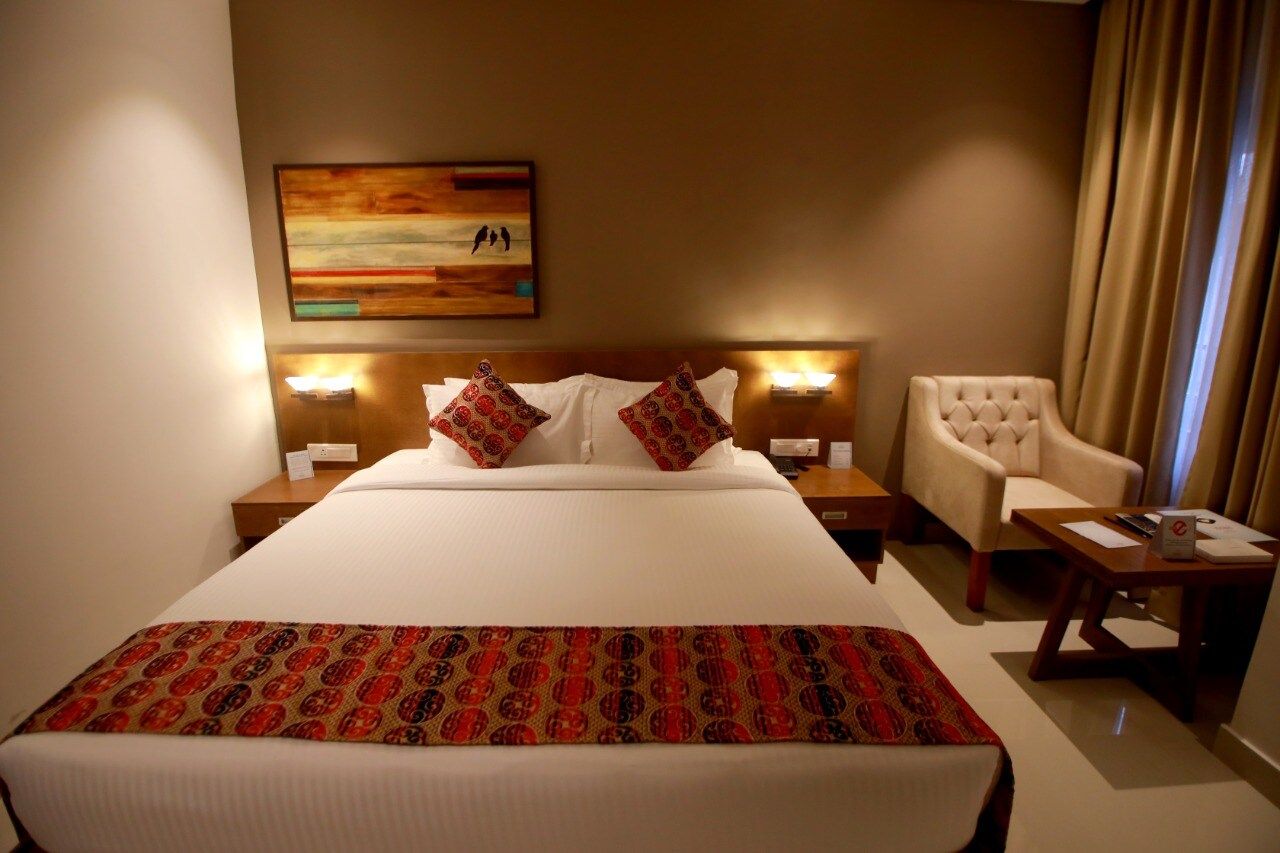 Ambal Regency Deluxe Room 3